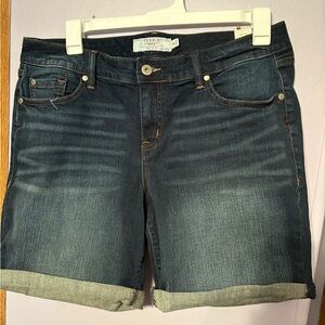 Torrid Denim Shorts dark wash sz 16